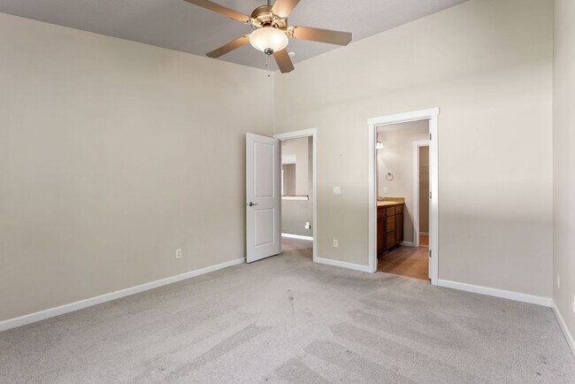 Building Photo - 1790 N Winchester St