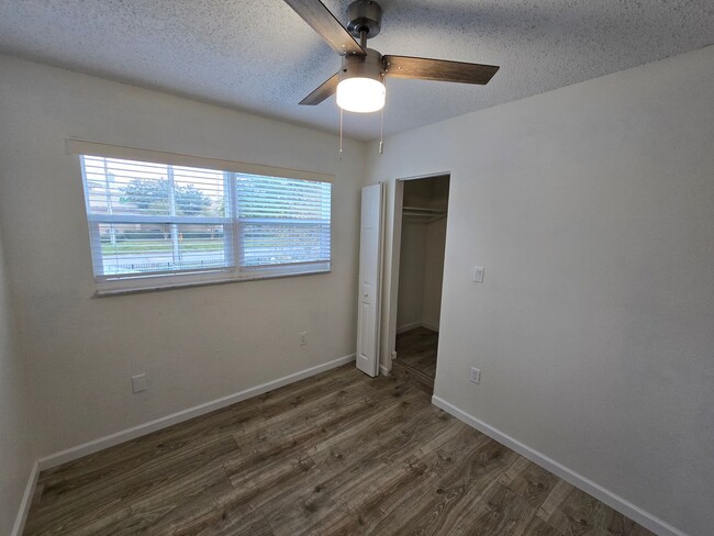 Building Photo - Orlando - 3 Bedroom, 2 Bathroom - $2,295.00