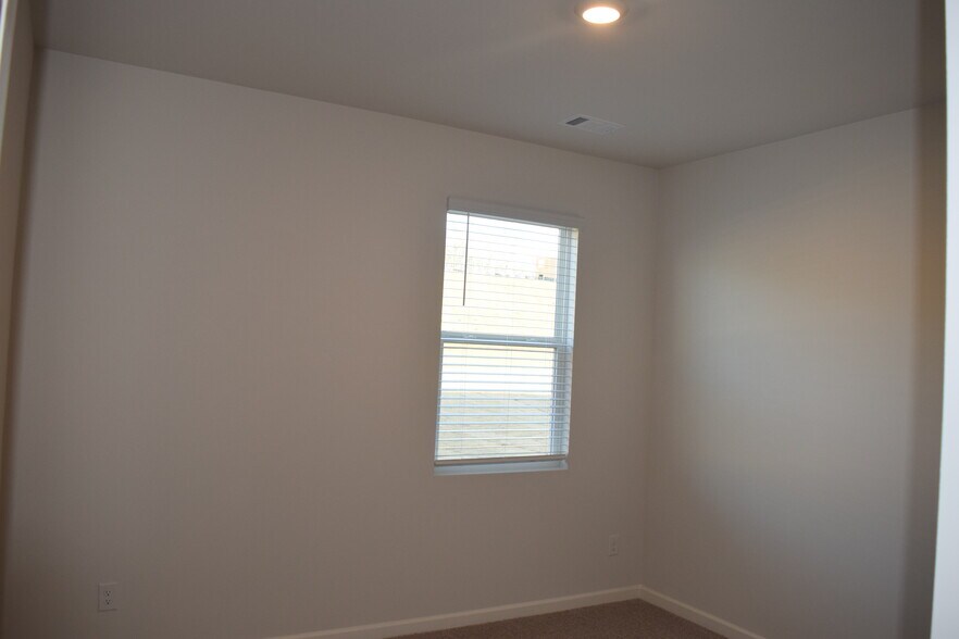 Building Photo - 4680 Trefoil Path