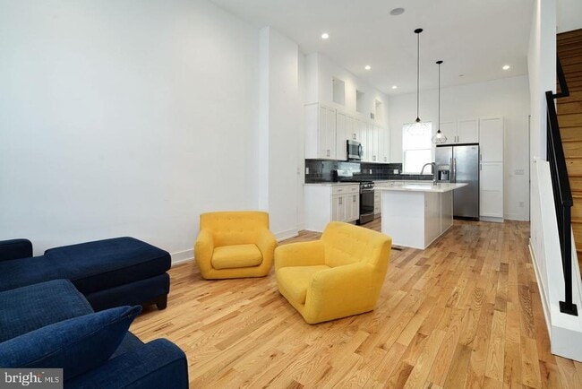 Building Photo - 144 W Wildey St