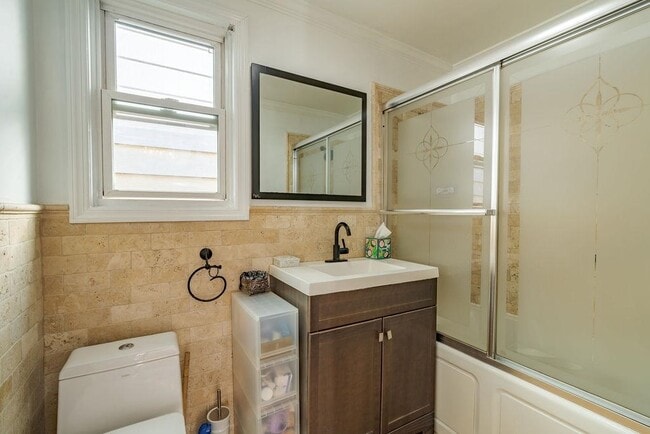 Building Photo - 179 Hobart Ave