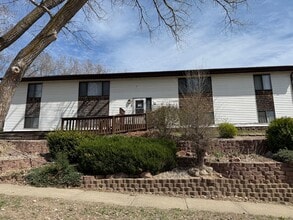 Building Photo - 3108 Sycamore Terrace