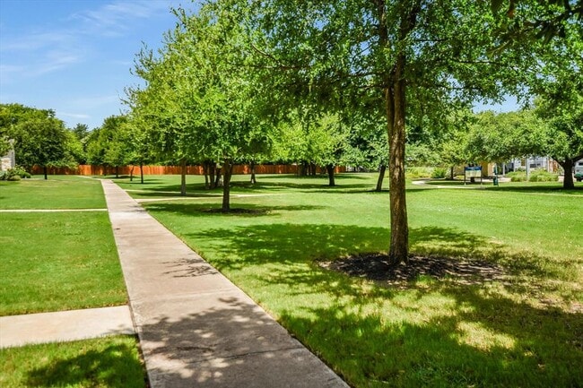 Building Photo - 600 Allens Creek Way