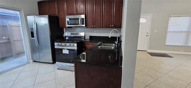 Building Photo - 9414 Dearmont Ave