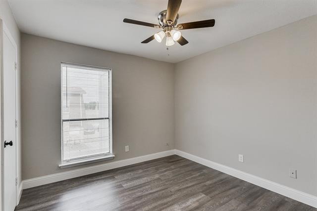 Building Photo - 406 Noble Ave