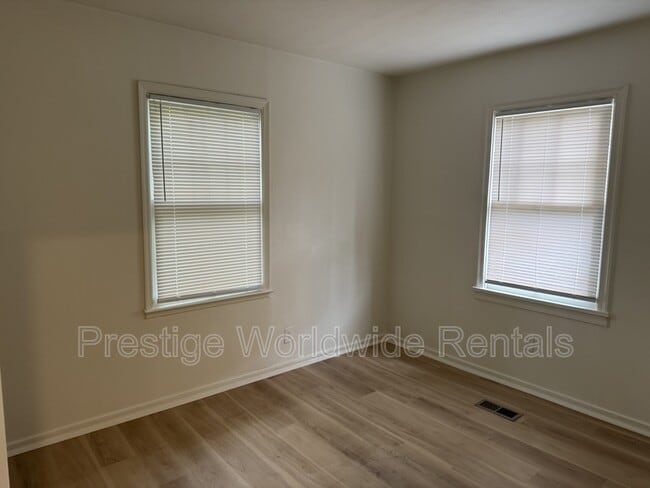 Building Photo - 679 Parkchester Dr