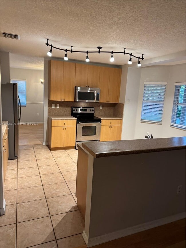 Building Photo - 8872 SW 208th Terrace