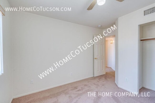 Building Photo - 7811 E Starbright Ct