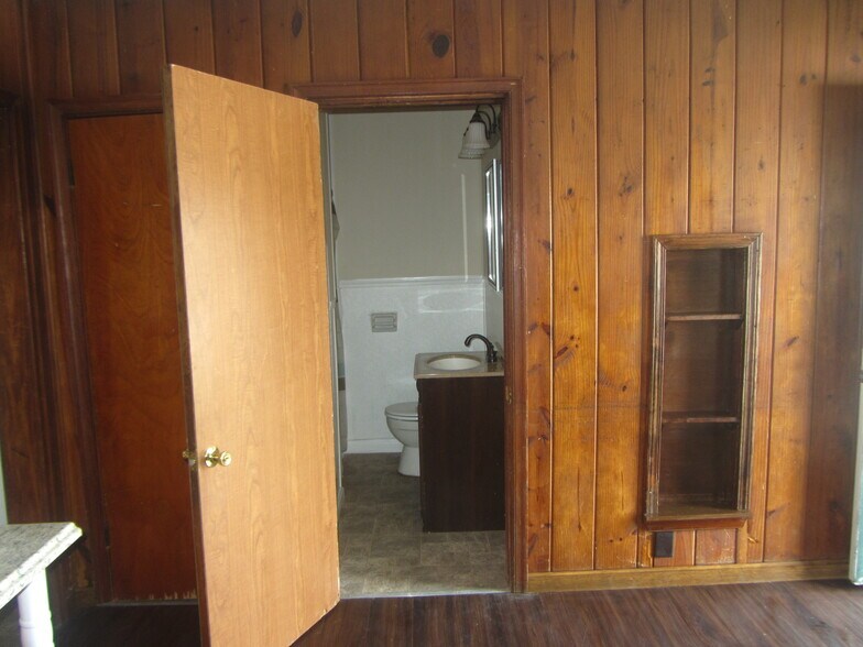 Building Photo - 15091 Fort Campbell Blvd