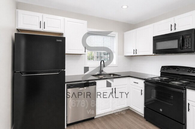 Building Photo - 371 Lanier St NW