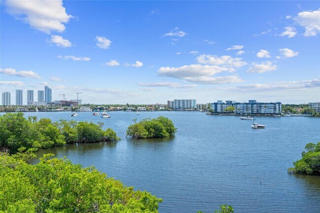 Building Photo - 17111 Biscayne Blvd