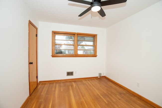 Building Photo - ? Remodeled Shivley 3 Bedroom, 1.5 Bathroom Home! ?