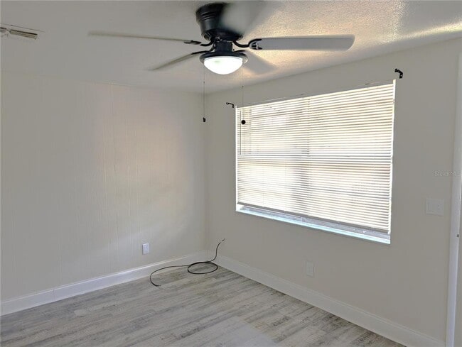 Building Photo - 8942 Temple Terrace Hwy
