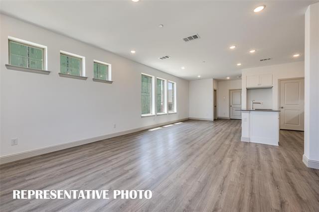 Building Photo - 428 Parkside Dr