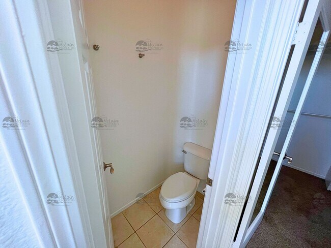 Building Photo - End unit 4 Bedroom House Available Now in ...