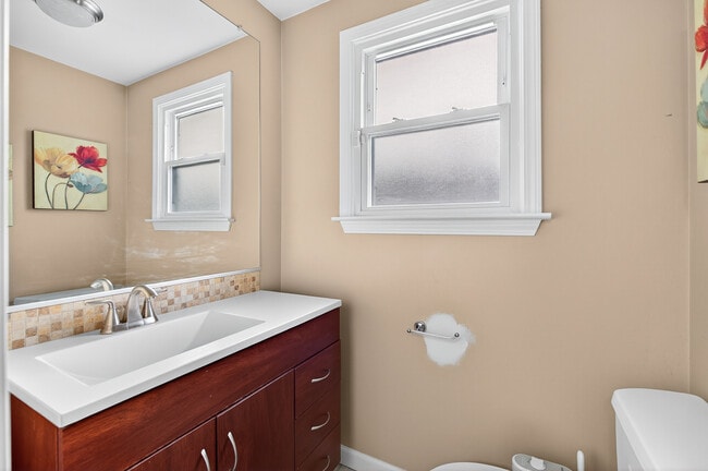 Building Photo - 103 Sundridge Dr