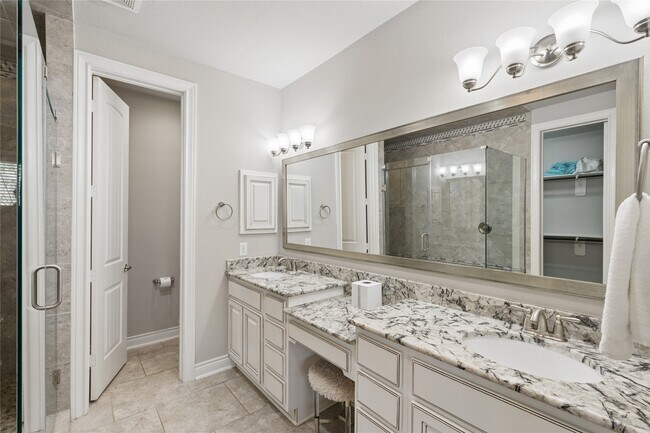 Building Photo - 9018 Meacom Dr