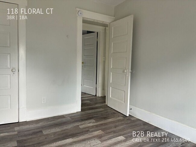 Building Photo - 118 Floral Ct