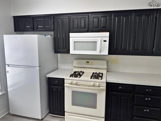 Building Photo - 1604 Blonde St