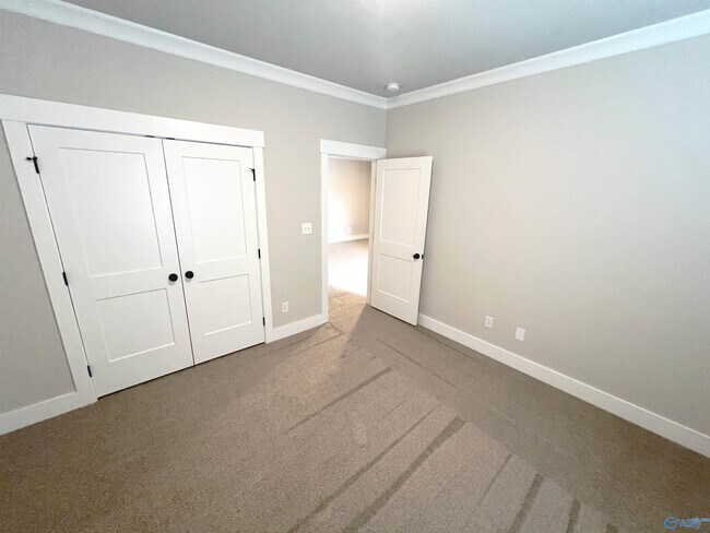 Building Photo - 531 Town Madison Blvd