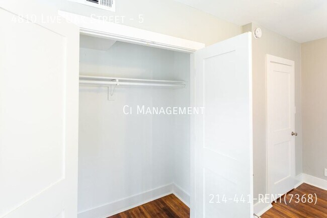 Building Photo - 4810 Live Oak St