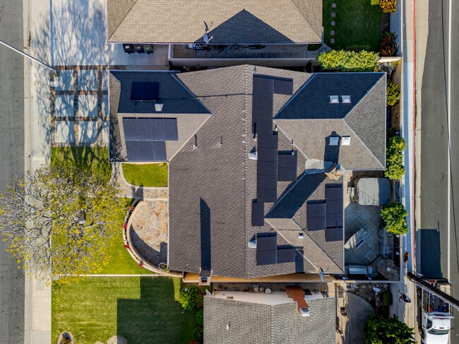 Building Photo - 8562 Sandy Hook Dr