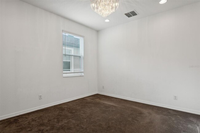 Building Photo - 10319 Stallion Flds Wy