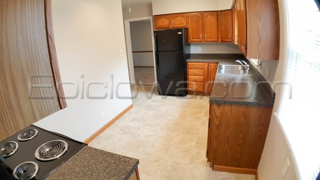 Building Photo - 1108 Crestview Dr SE