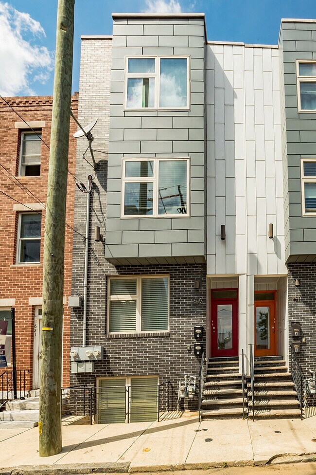 Building Photo - 1619 Ogden St