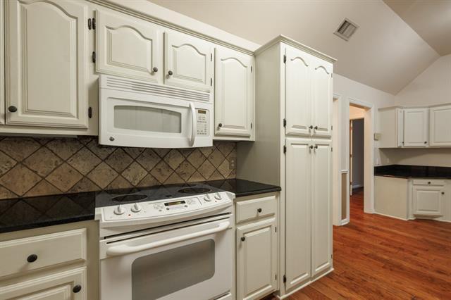 Building Photo - 3726 Pensacola Dr