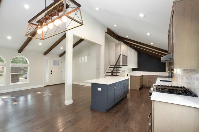 Building Photo - 7368 S Lafayette Cir W