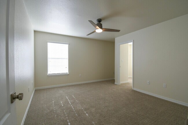 Building Photo - 735 Loblolly Bay Dr