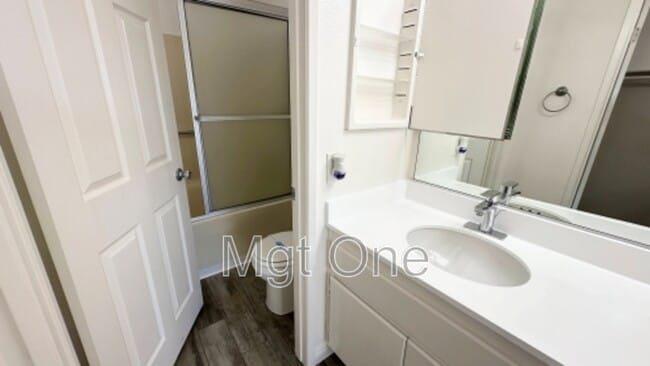 Building Photo - 23097 Mansfield Ln