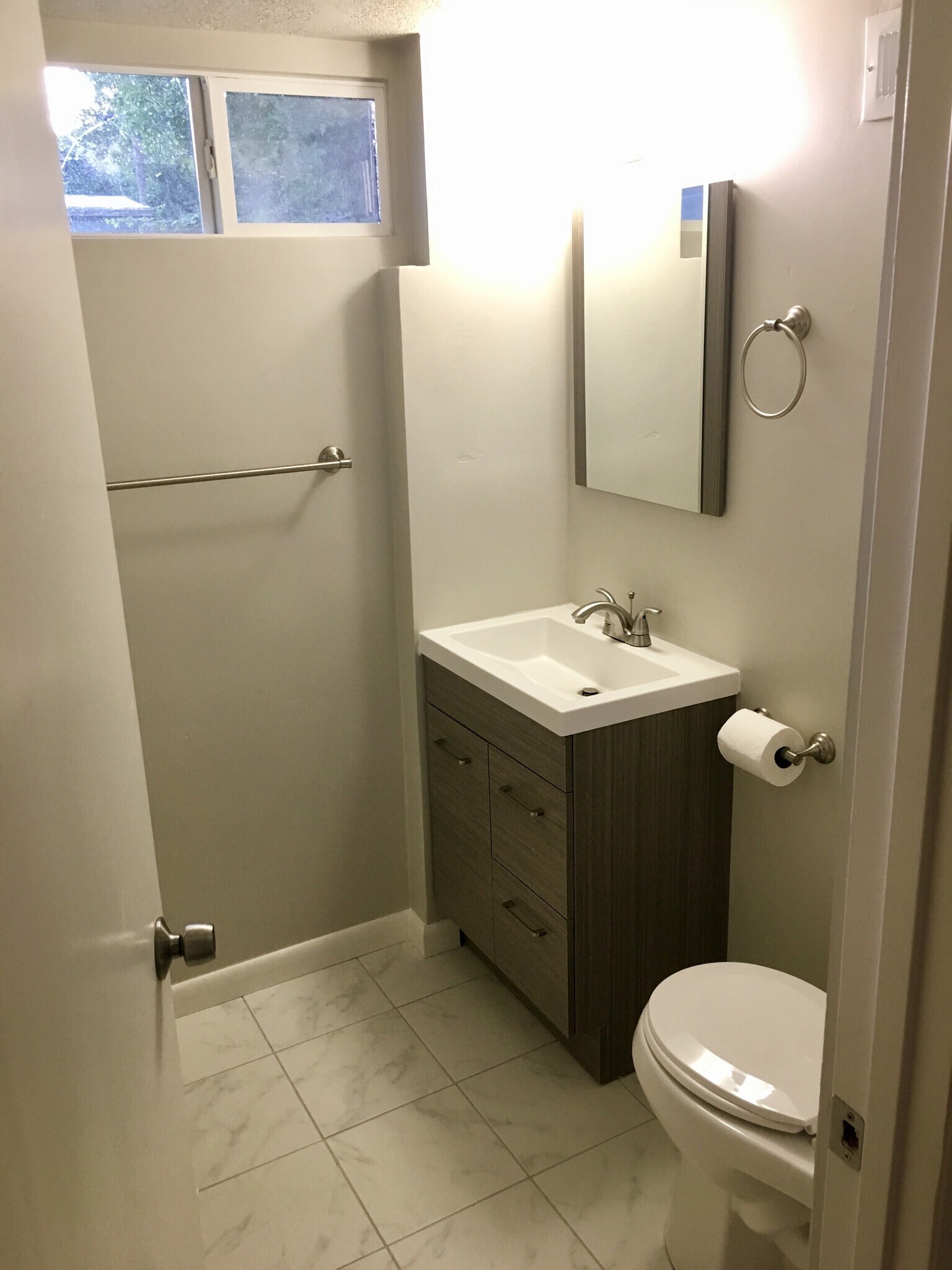 Building Photo - 615 S 200 E