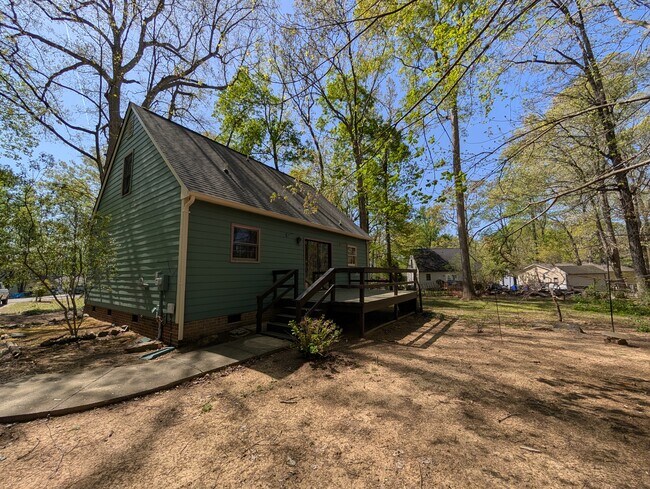 Building Photo - 2301 Wade Hampton Rd