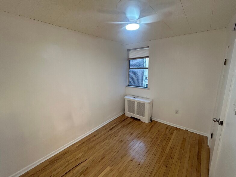 Building Photo - 2309 S Darien St