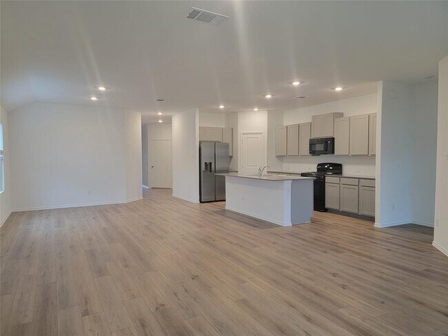 Building Photo - 602 Arnage Dr