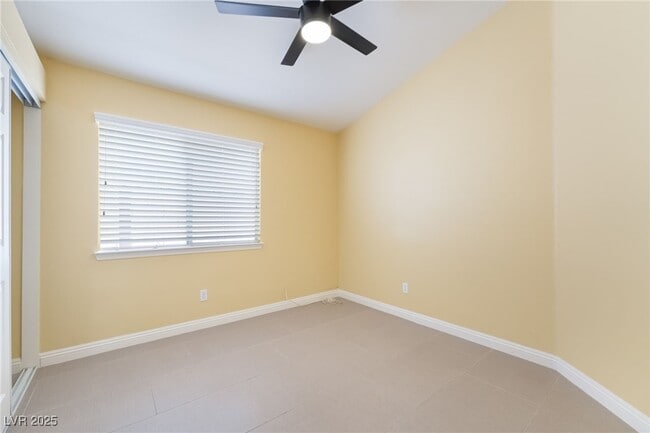 Building Photo - 9216 Sun Rose Ave