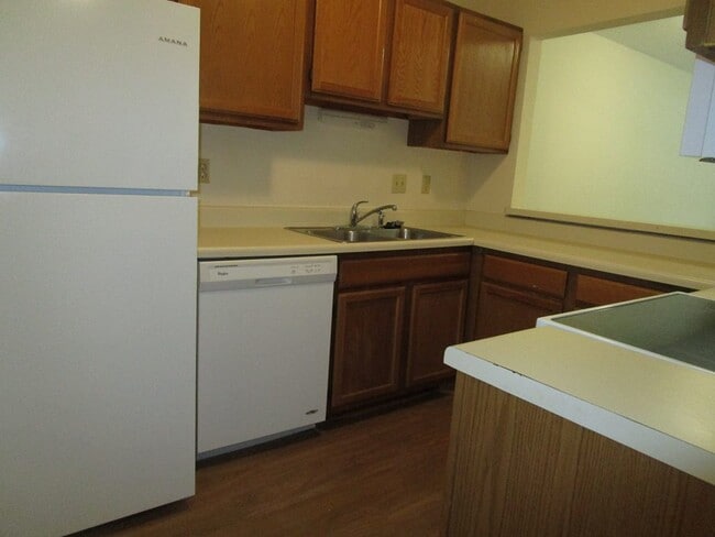 Building Photo - 605 Archdale Dr