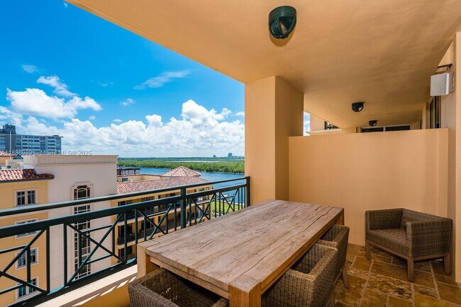 Building Photo - 3501 N Ocean Dr