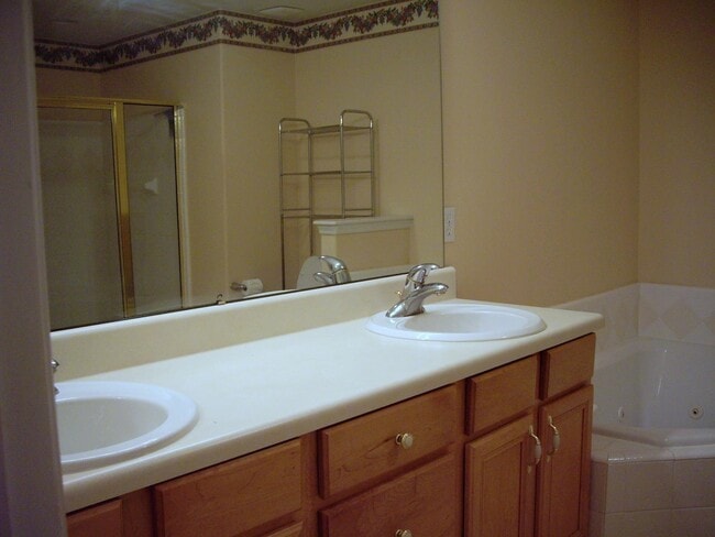 Building Photo - 1043 Winter Ln