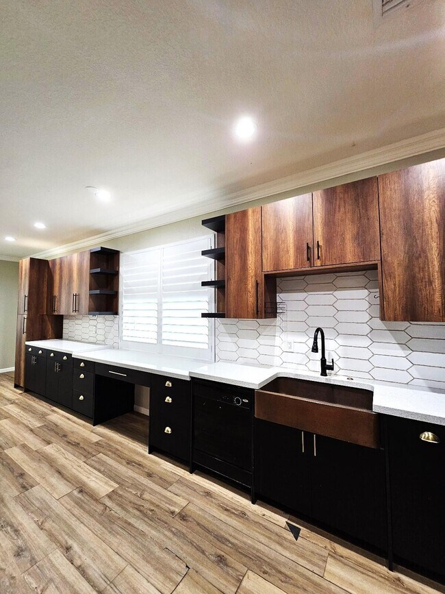 Building Photo - 169 Berenger Walk