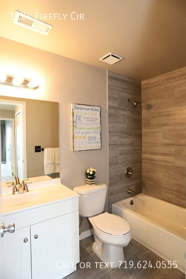 Building Photo - 1224 Firefly Cir