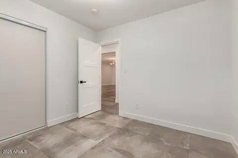 Building Photo - 8737 E Fairmount Ave