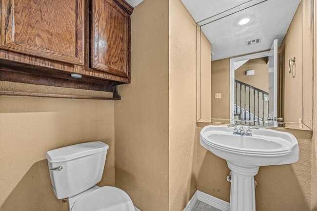 Building Photo - 11510 Pagoda Dr