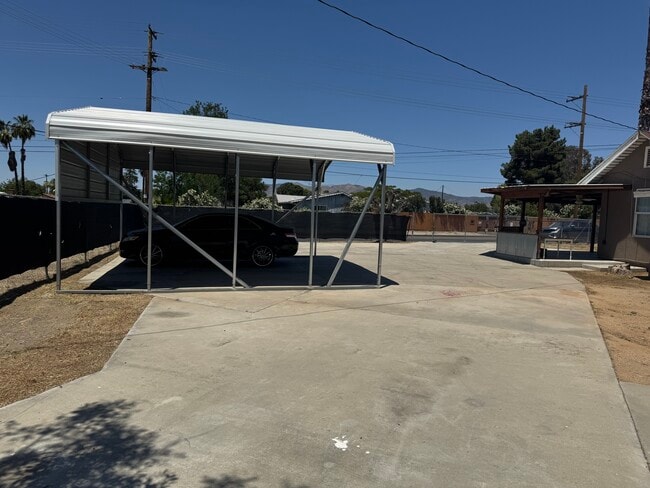 Building Photo - 40253 Johnston Ave