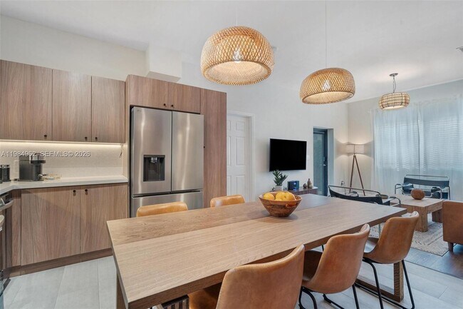 Building Photo - 920 SW 9th St