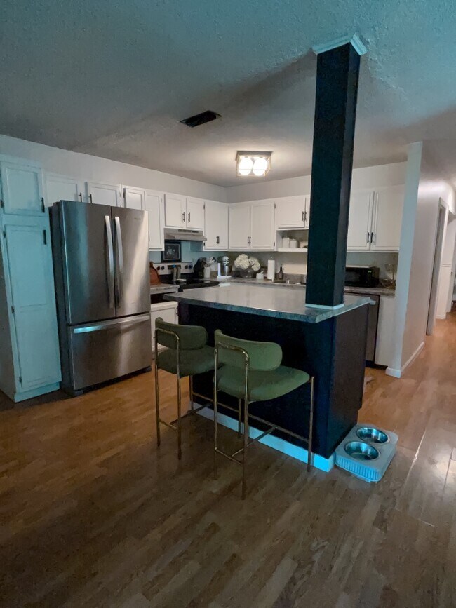 Building Photo - 109 Cleveland Rd