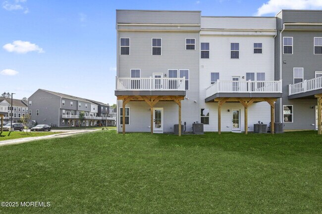 Building Photo - 20 Gramercy Dr