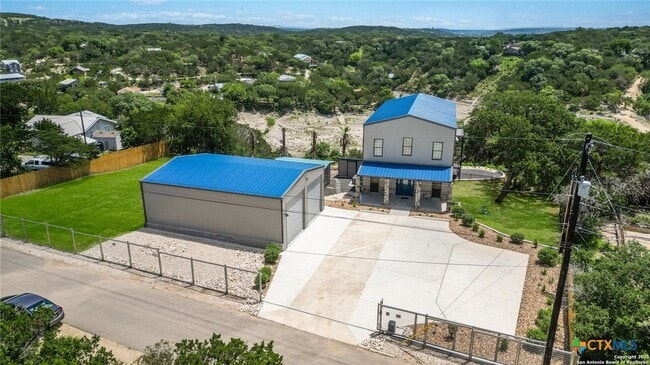 Building Photo - 1016 Blue Bill Cove Dr